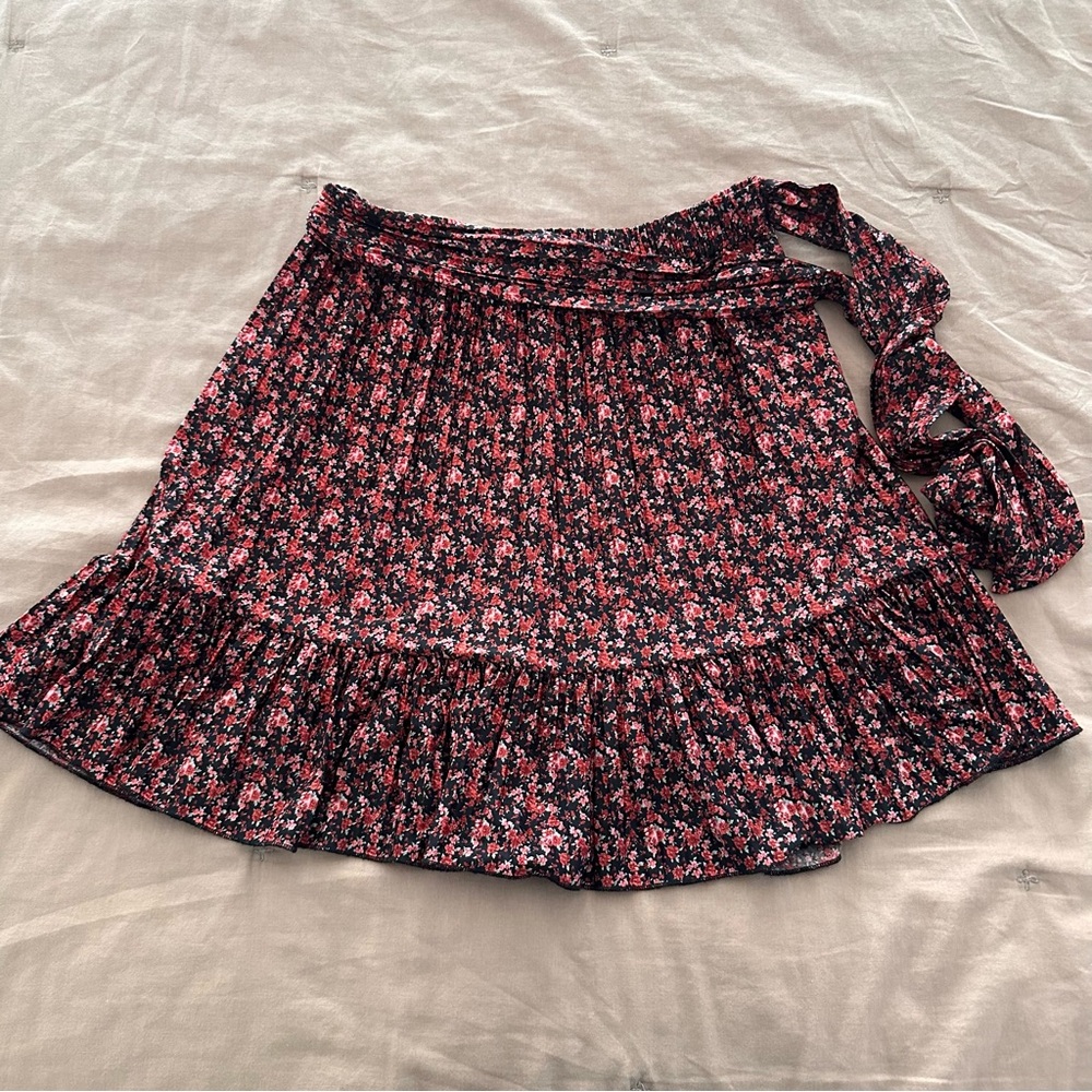 Zara Black and Pink Floral Mini Skirt